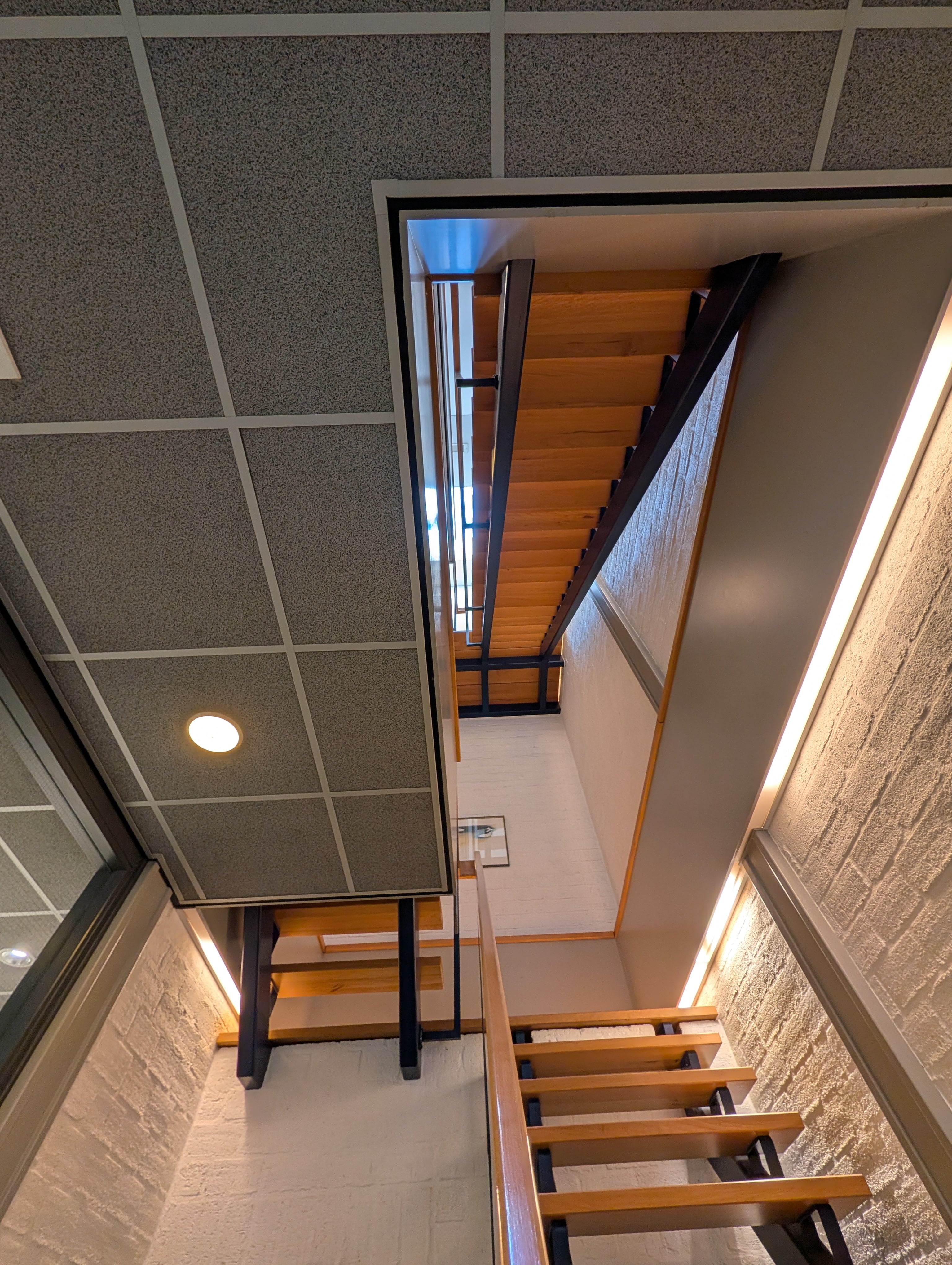 Ontvangsthal WAT23 – entree kantoorpand Nijnsel